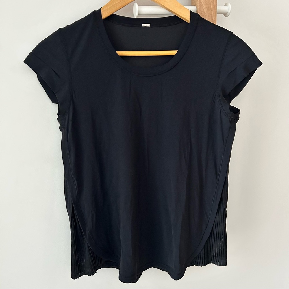 Lululemon Black Short Sleeve top